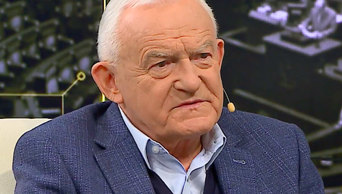 „Dzieci przeżywają potem ogromne problemy”. Miller krytycznie ws. adopcji dzieci przez pary jednopłciowe