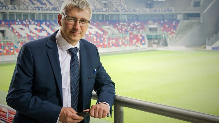 Lewandowski w "Za, a nawet przeciw": Praca w niedzielę, tylko ta niezbędna