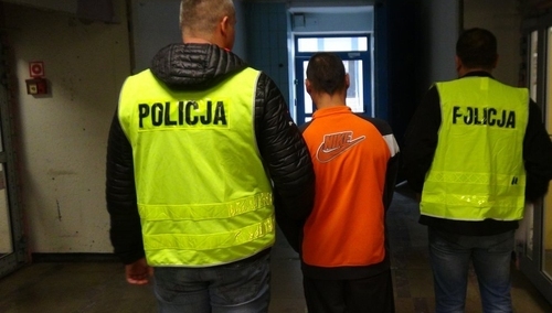 Zatrzymani w sprawie "karuzeli podatkowej"