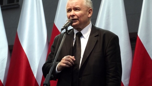 "RZ" o kulisach konfliktu Banasia z PiS: "Otwarta wojna", kartą przetargową spółki syna szefa NIK