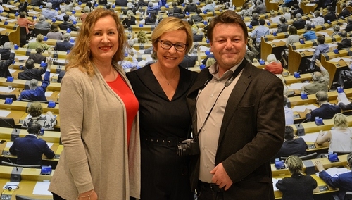 Europoseł Jadwiga Wiśniewska - wyjazd do Parlamentu Europejskiego w Brukseli z członkami "Solidarności"