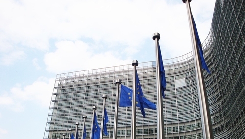 Komisja Europejska znowu grozi Polsce. Nuda