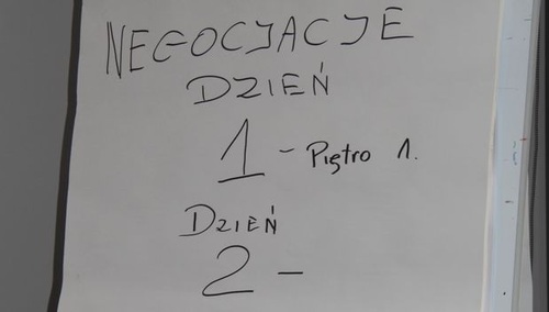 Związkowcy spędzili noc w budynku dyrekcji ArcelorMittal Poland