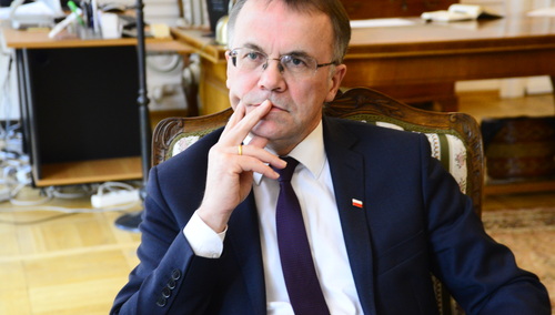 Minister Sellin: Niedobrze się stało, że szef KNF był w swoim gabinecie zanim weszło tam CBA