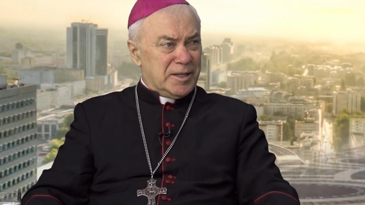 Abp Lenga łamie zakaz wypowiedzi? "Wzywam tych biedaków biskupów i papieża..."