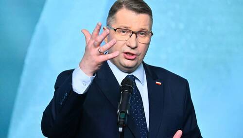 Poseł PiS Przemysław Czarnek podczas konferencji prasowej w Sejmie