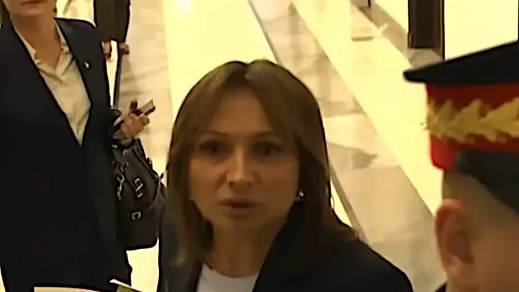 Monika Wielichowska na korytarzu sejmowym