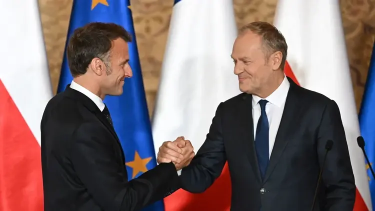  Premier Donald Tusk i prezydent Francji Emmanuel Macron