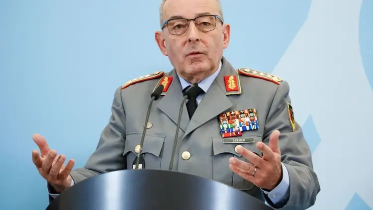 Szef niemieckiej obrony Carsten Breuer 