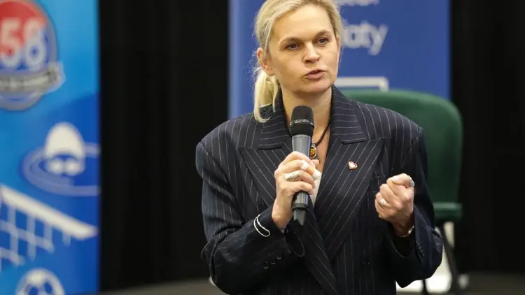 Minister edukacji Barbara Nowacka podczas spotkania z nauczycielami