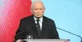 Jarosław Kaczyński przemawia na konferencji prasowej