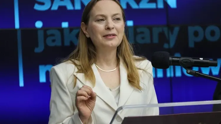 Katarzyna Pełczyńska-Nałęcz podczas briefingu prasowego w siedzibie MFiPR w Warszawie