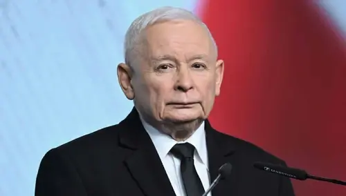 Prezes Prawa i Sprawiedliwości Jarosław Kaczyński na konferencji prasowej