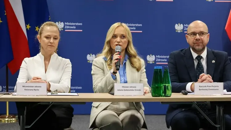 Jolanta Sobierańska-Grenda przemawia do mikrofonu