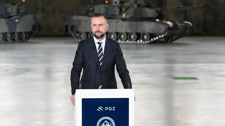 Władysław Kosiniak-Kamysz, w tle czołg Abrams