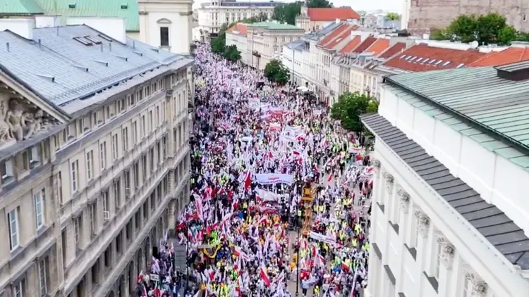 Wielka manifestacja Solidarności w Warszawie