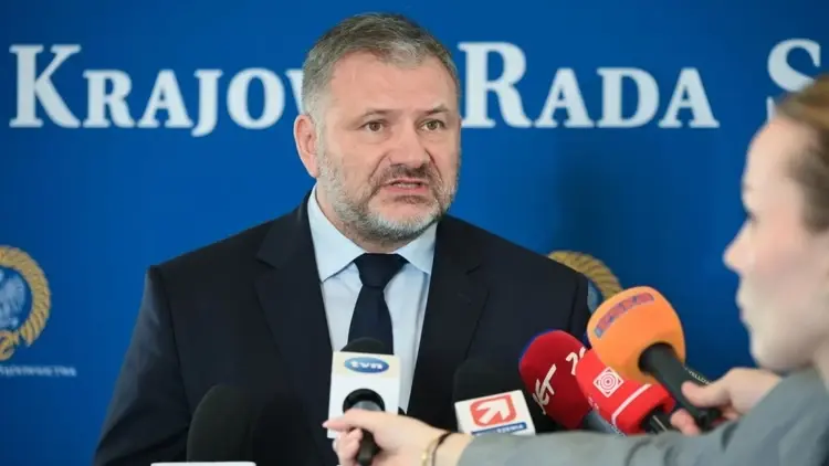 Waldemar Żurek podczas konferencji w siedzibie Krajowej Rady Sądownictwa w Warszawie