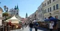 ulica w lublinie z pieszymi