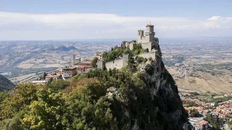 Republika San Marino, zamek