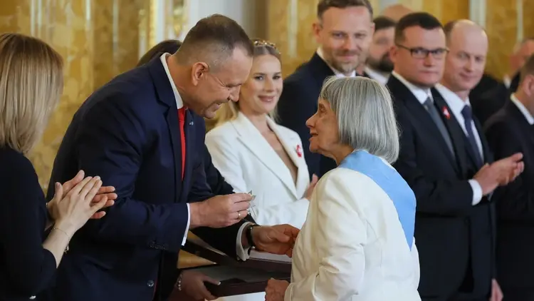 Prezydent Karol Nawrocki wręcza Ordery Orła Białego