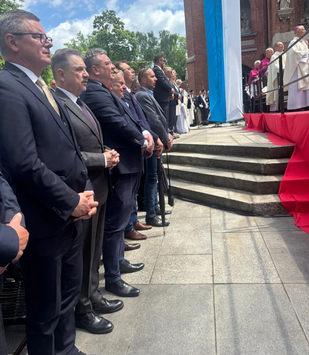 Pielgrzymka Mężczyzn i Młodzieńców do Piekar Śląskich