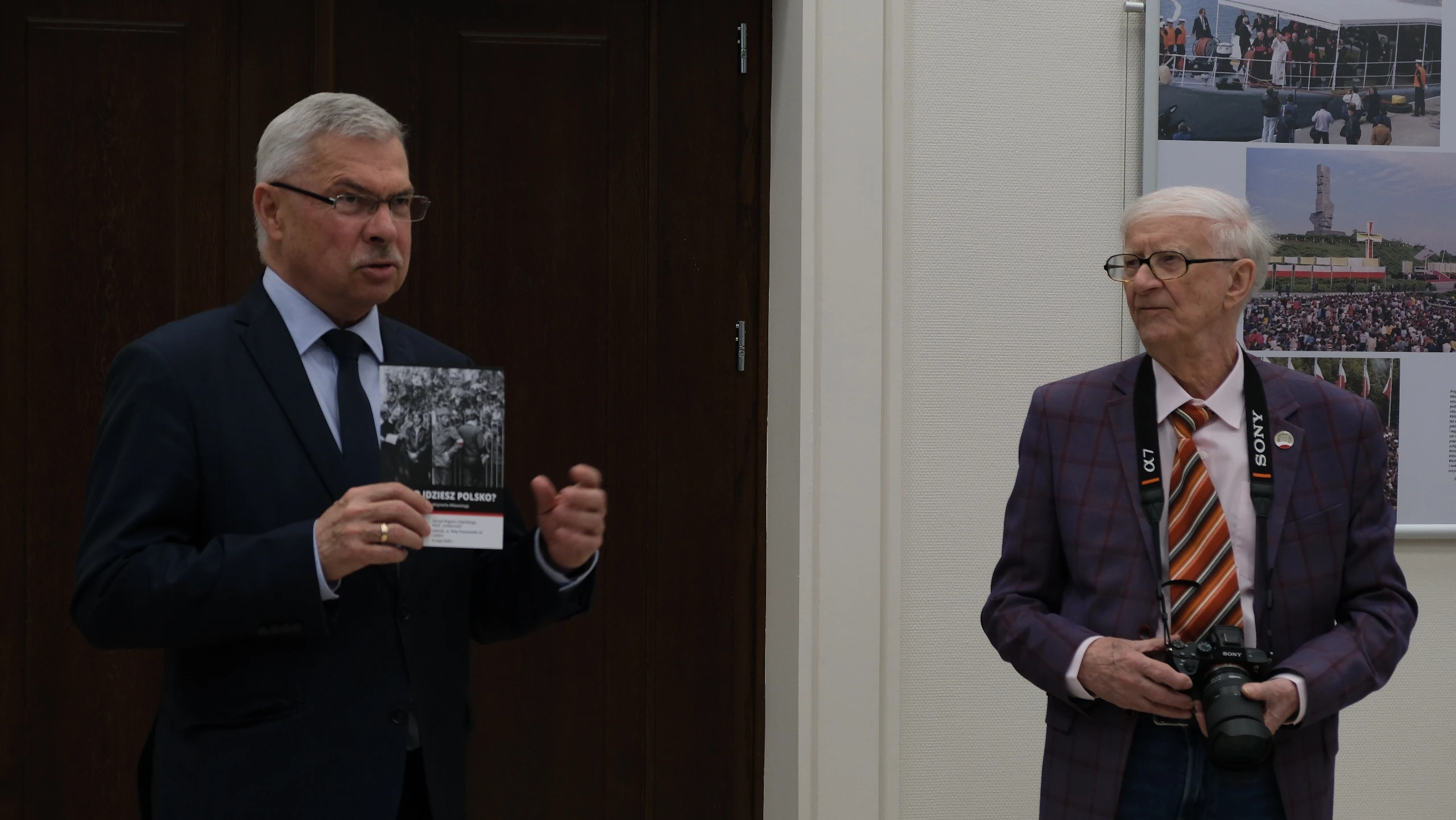 Przewodniczący gdańskiej Solidarności Krzysztof Dośla i fotograf Wojciech Milewski