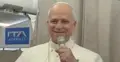 papież w czasie spotkania z dziennikarzami 
