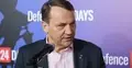 Radosław Sikorski podczas rozmowy w formule fireside chat w trakcie VIII edycji konferencji Defence24 Days na terenie stadionu PGE Narodowego w Warszawie