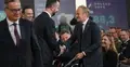 Donald Tusk i Władysław Kosiniak Kamysz po podpisaniu SAFE