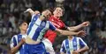 Piłkarz FC Porto Jan Bednarek