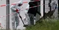 Działania służb na posesji w Lutoryżu, 12 bm. Właściciele działki, którzy prowadzili remont swojego domu, natrafili w ziemi na ludzkie szczątki