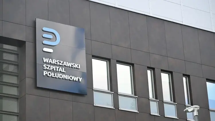 Szpital Południowy elewacja z napisem