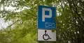 Znak oznaczający miejsce parkingowe dla niepełnosprawnych