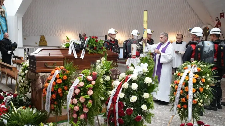 "Solidarność przybyła, aby Ci podziękować". Pożegnano Henryka Nakoniecznego