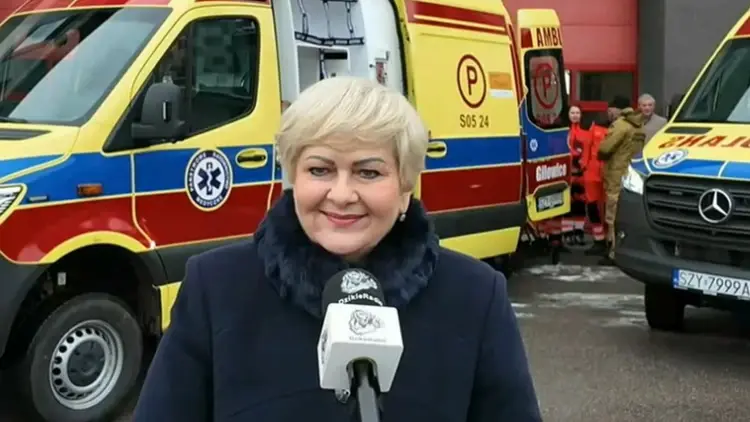 Małgorzata Pępek przed szpitalem w Zywcu
