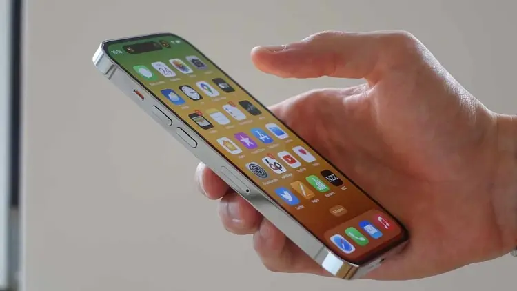 iPhone - zdjęcie ilustracyjne