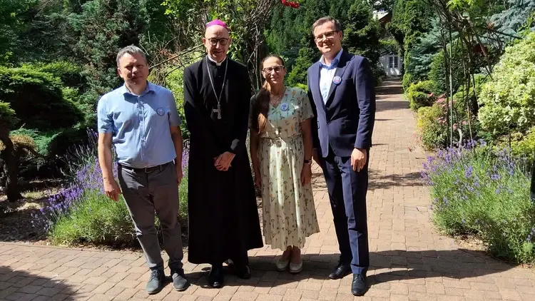 Pół miliona głosów w sprawie katechezy. Przedstawiciele inicjatywy obywatelskiej u Arcybiskupa Warszawskiego