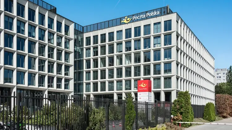 Pracownik nie powinien dopłacać do wykonywania obowiązków służbowych