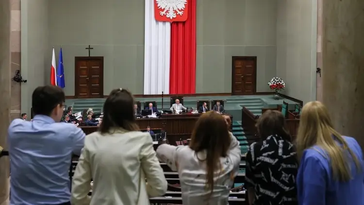 Sala sejmowa z poziomu widowni