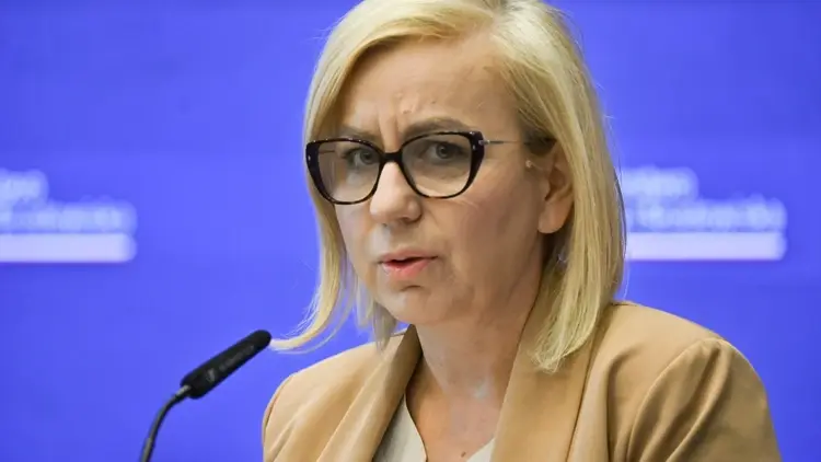 Szefowa MKiŚ Paulina Hennig-Kloska na konferencji prasowej