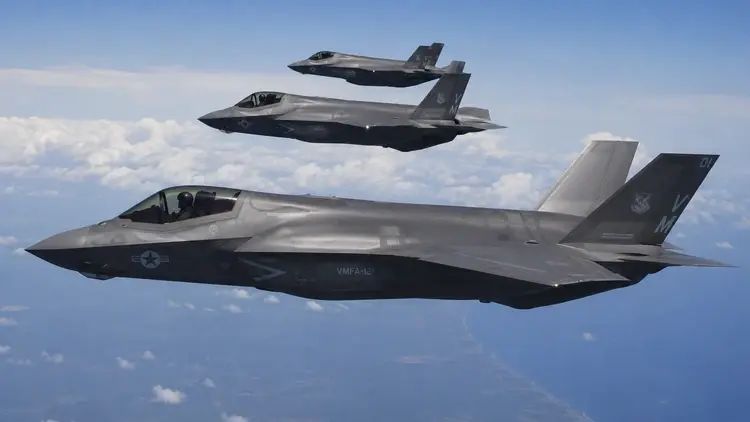 Amerykańskie wielozadaniowe samoloty myśliwskie F-35