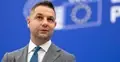 Eurodeputowany Patryk Jaki podczas konferencji prasowej