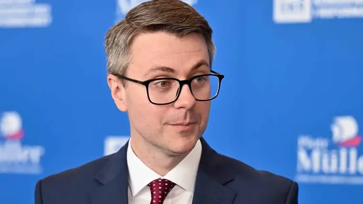 Piotr Müller