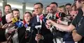 Mateusz Morawiecki wraz z grupą posłów w Sejmie
