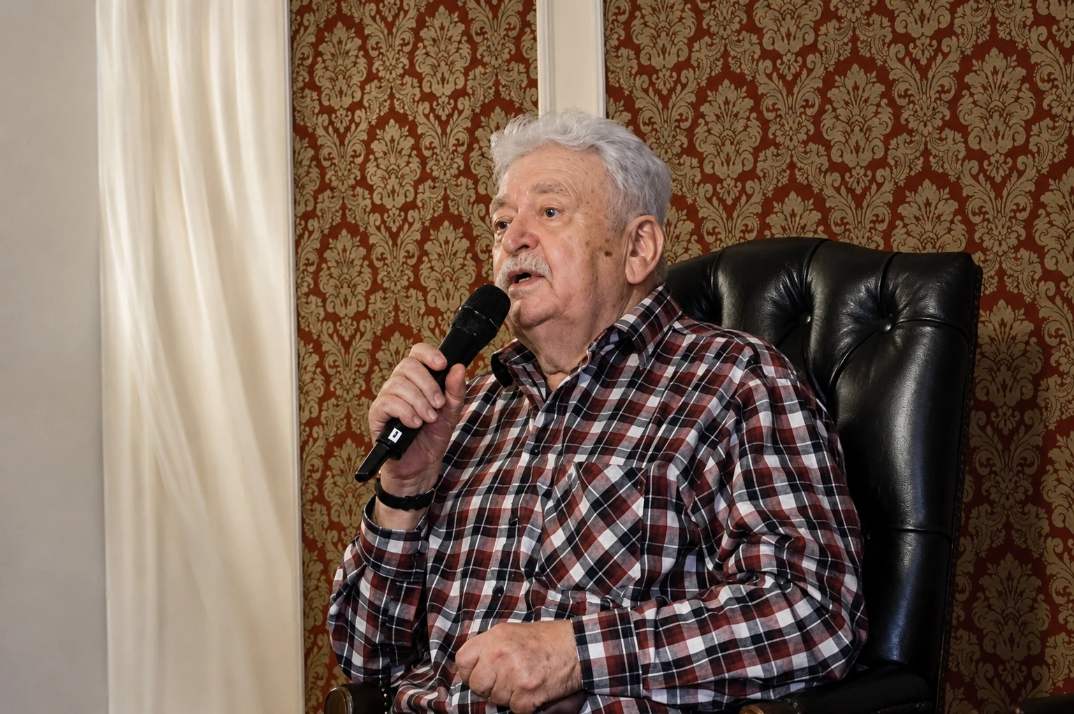 Prof. Romuald Szeremietiew, były minister obrony narodowej