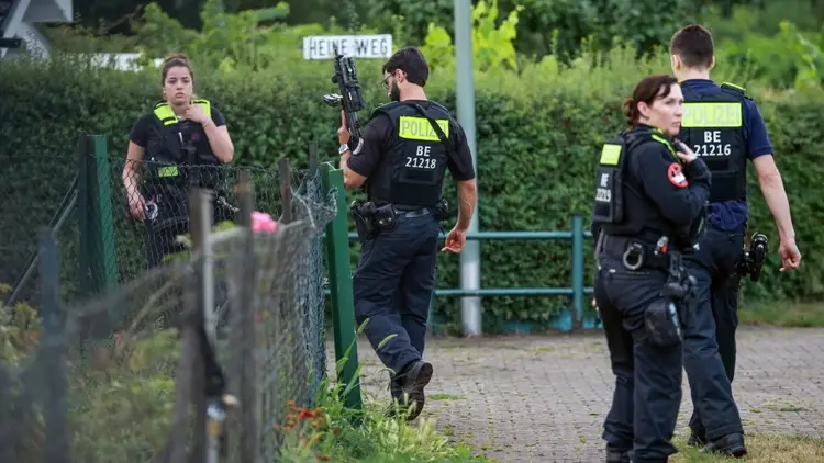 Operacja niemieckiej policji w ogródkach działkowych