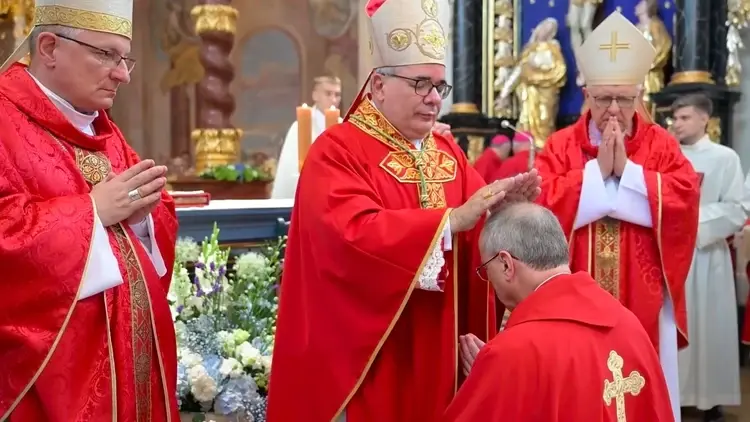 Sakrament święceń biskupich. Nuncjusz apostolski i bp Wacław Grądalski