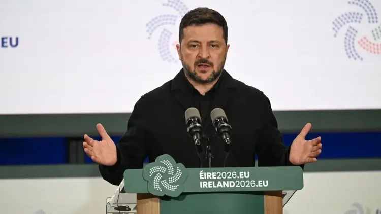 Wołodymyr Zełenski przemawia