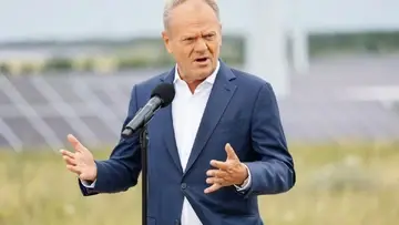 Donald Tusk na farmie w Kleczewie