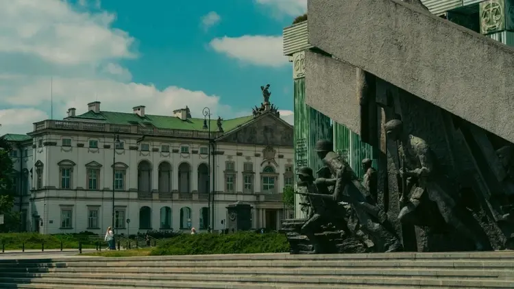 Polityka historyczna dla wszystkich, oprócz Polski